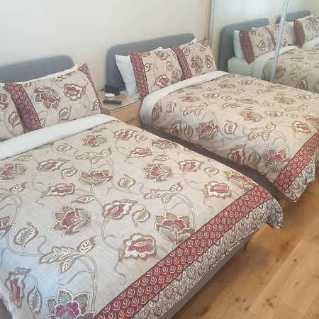 London Luxury Apartments 5 Min Walk From Ilford Station, With Free Parking Free Wifi Eksteriør billede