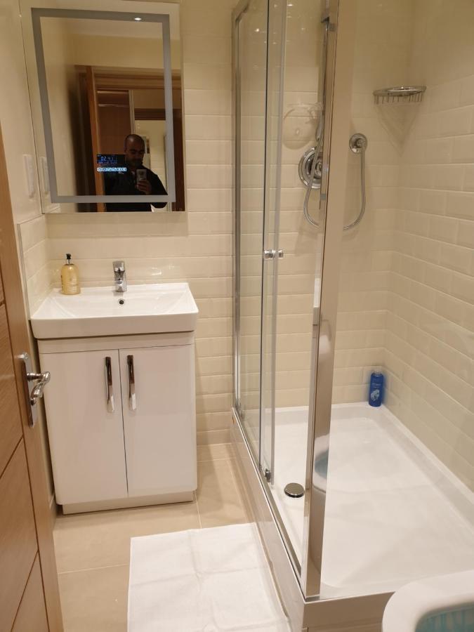 London Luxury Apartments 5 Min Walk From Ilford Station, With Free Parking Free Wifi Eksteriør billede