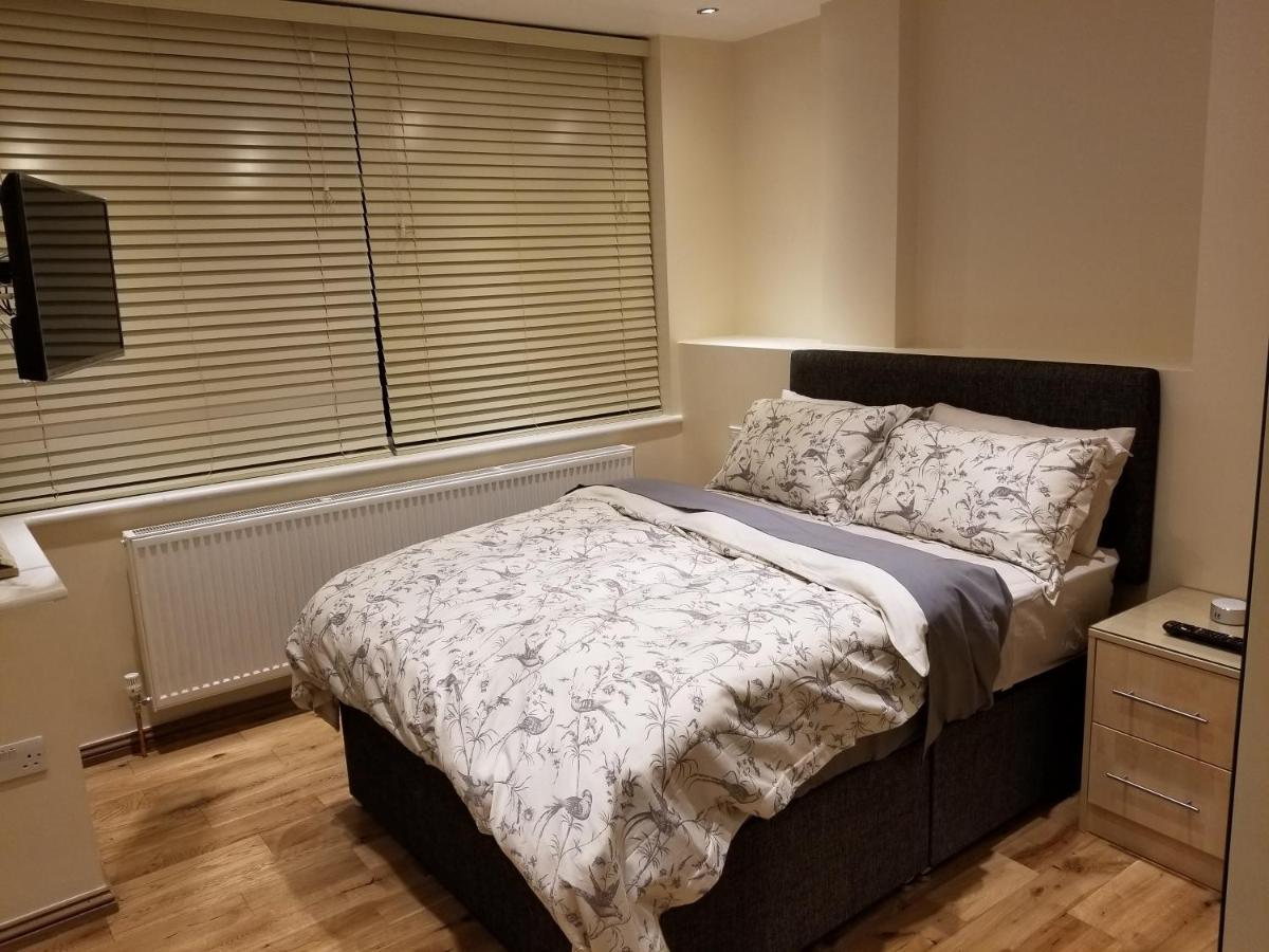 London Luxury Apartments 5 Min Walk From Ilford Station, With Free Parking Free Wifi Eksteriør billede