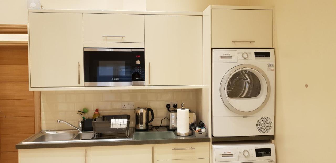 London Luxury Apartments 5 Min Walk From Ilford Station, With Free Parking Free Wifi Eksteriør billede