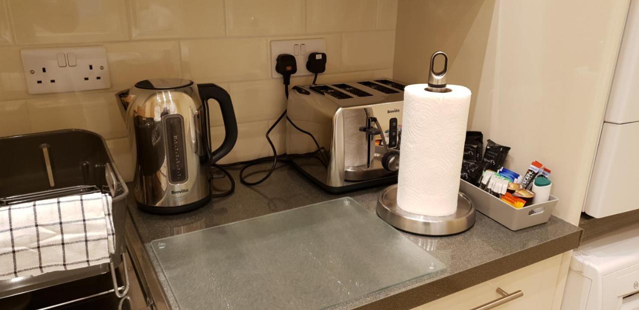 London Luxury Apartments 5 Min Walk From Ilford Station, With Free Parking Free Wifi Eksteriør billede