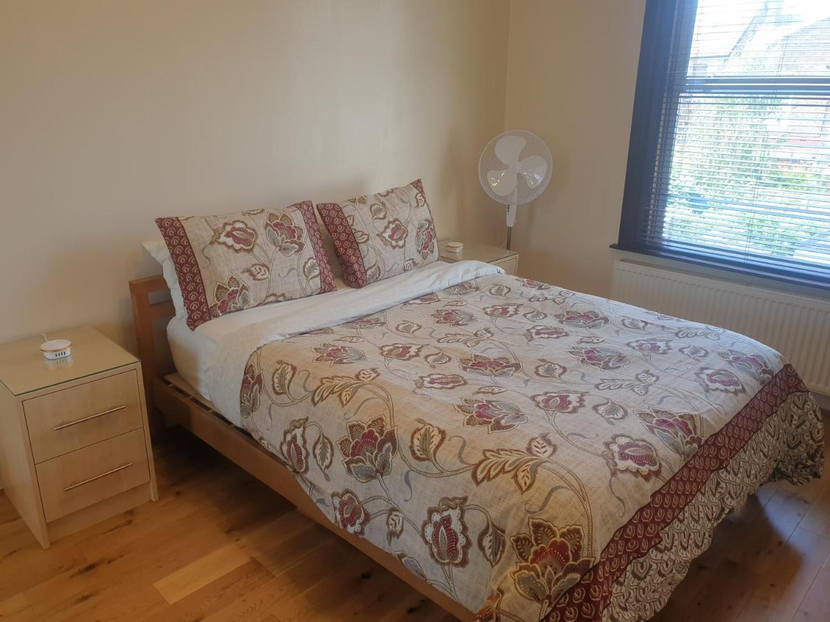 London Luxury Apartments 5 Min Walk From Ilford Station, With Free Parking Free Wifi Eksteriør billede
