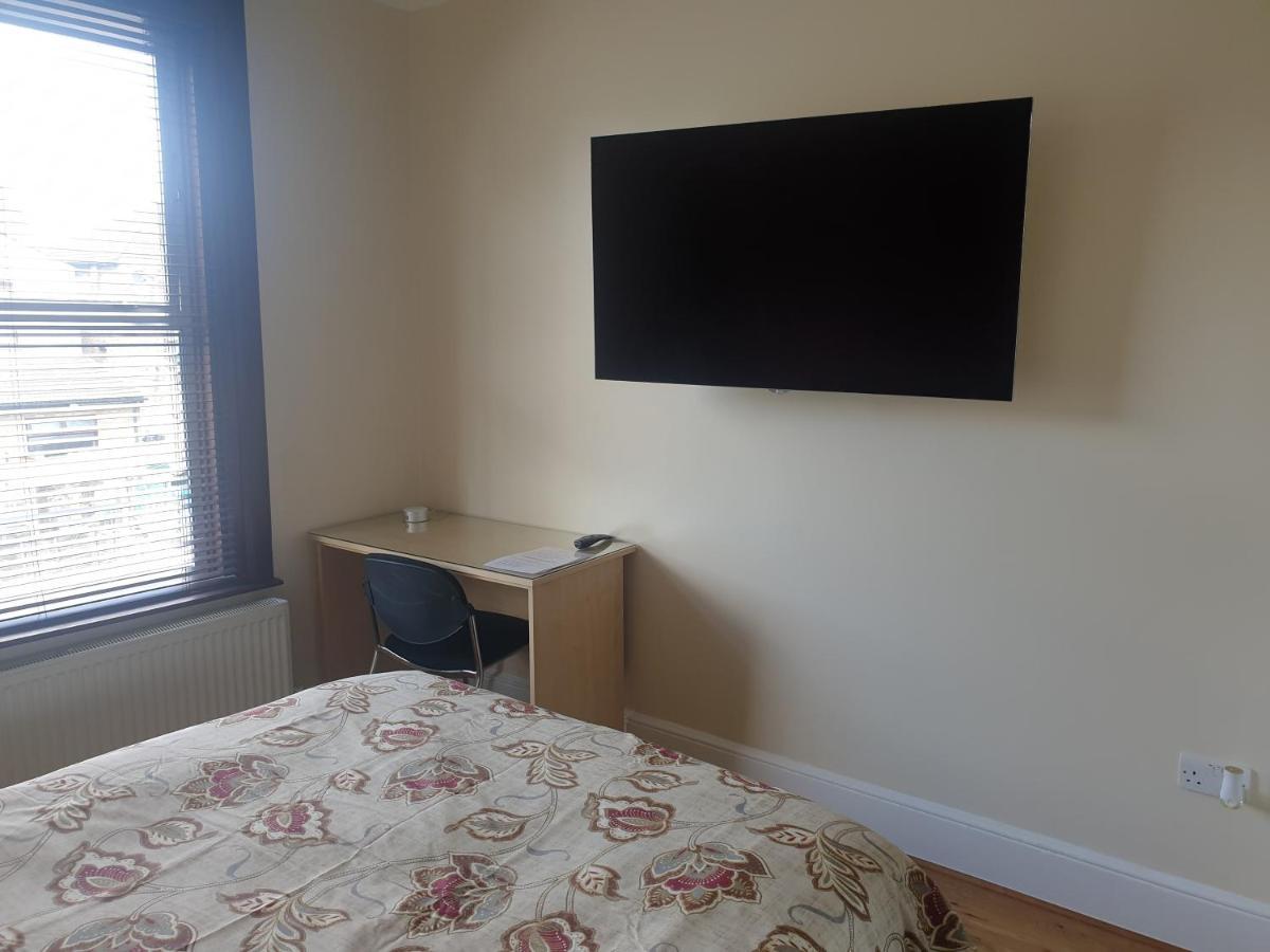 London Luxury Apartments 5 Min Walk From Ilford Station, With Free Parking Free Wifi Eksteriør billede
